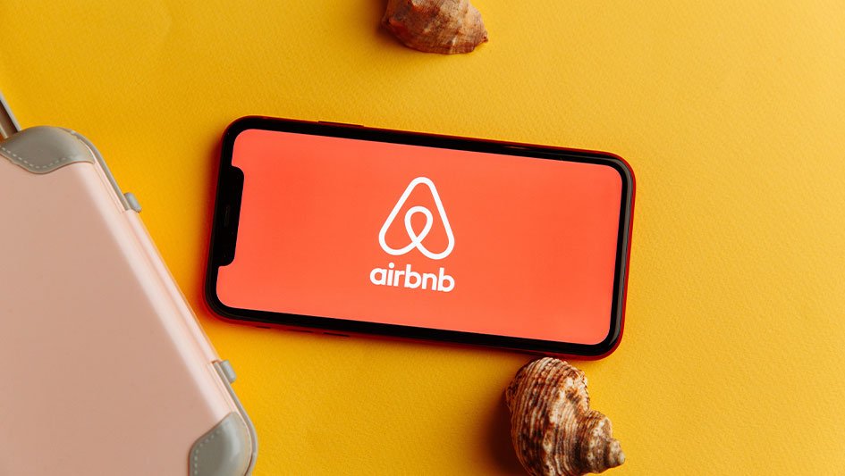 Las acciones de Airbnb suben en medio del ritmo de las ganancias