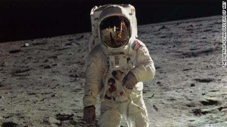 Muestras lunares del Apolo 11 buscan señales de vida