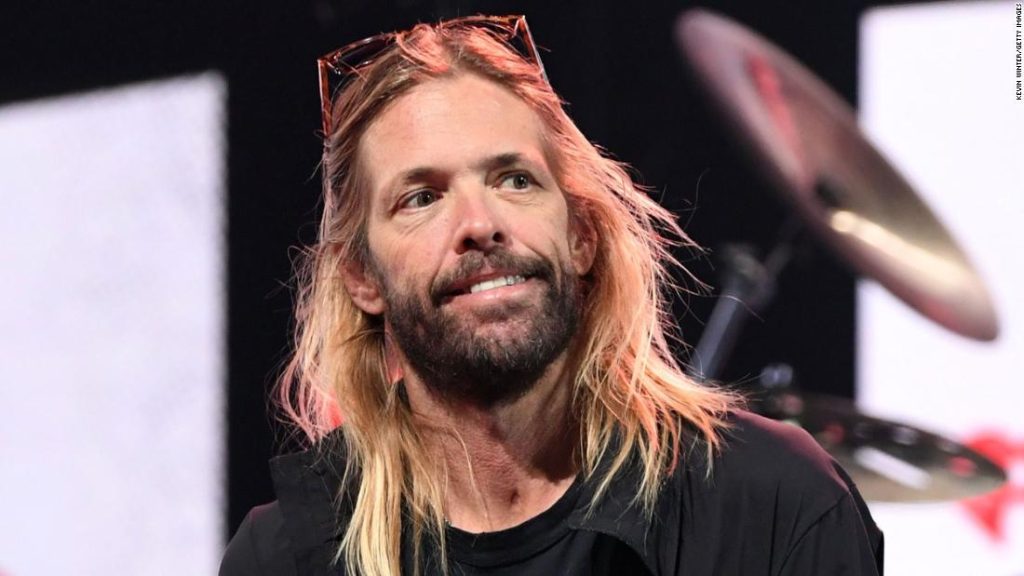 Lo que sabemos sobre la muerte del baterista de Foo Fighters, Taylor Hawkins