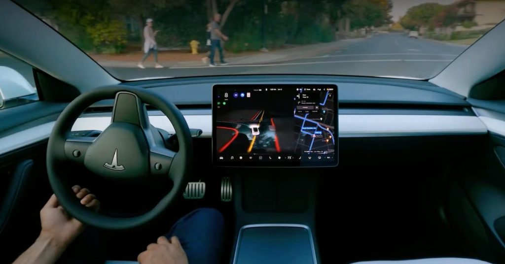 Tesla comienza a lanzar una gran actualización beta para la conducción totalmente autónoma