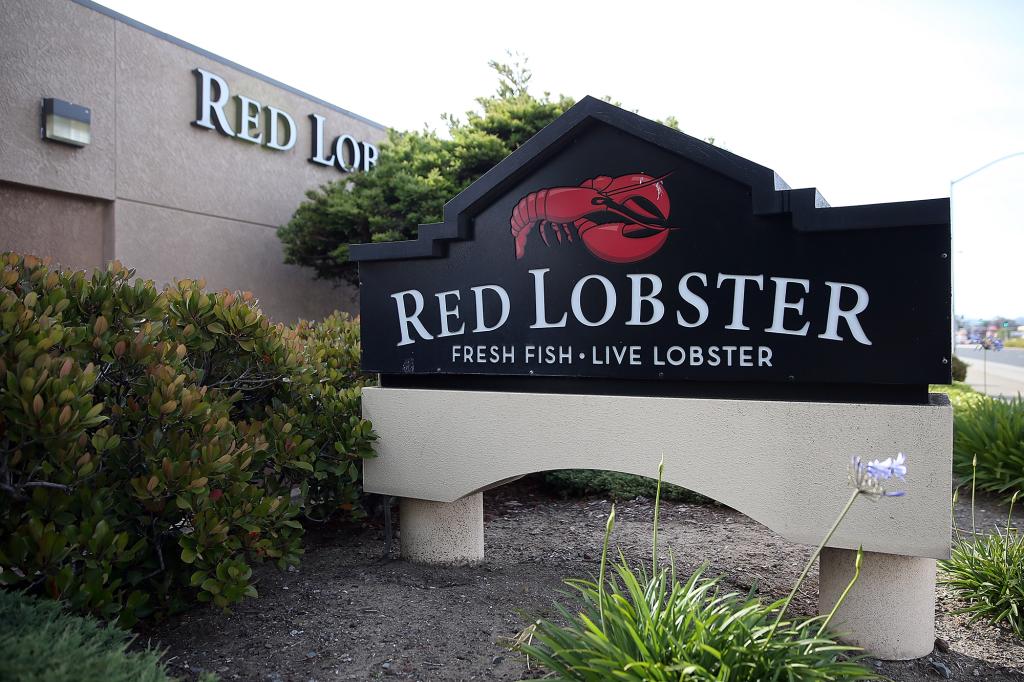 El CEO de Red Lobster, Kelly Valade, renuncia después de solo 8 meses en el negocio
