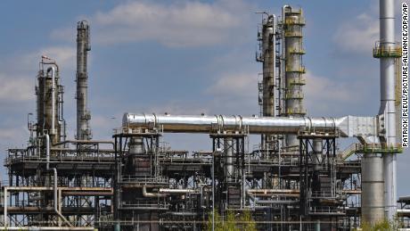 La refinería de petróleo PCK en Schwedt, Alemania, es propiedad de Rosneft de Rusia. 