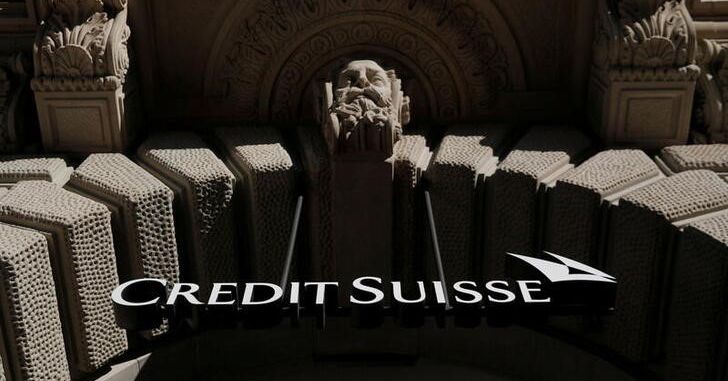 Exclusivo de Credit Suisse sopesa opciones para fortalecer las fuentes de capital
