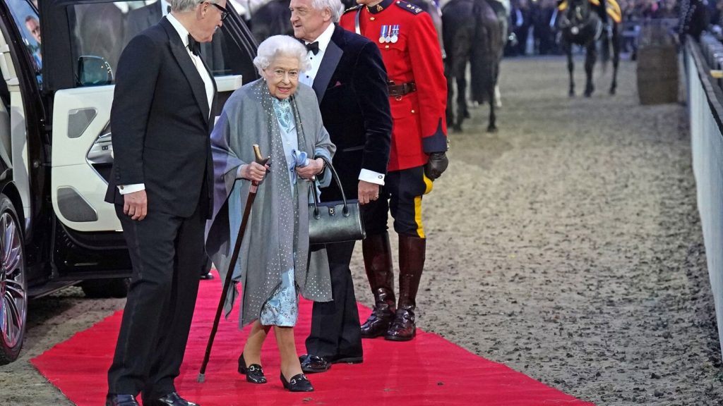 La reina Isabel asiste al primer evento del Jubileo de Platino después de semanas sin presentarse