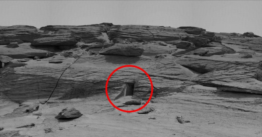 ¡Malas noticias!  Esta 'puerta' en Marte no parece gran cosa cuando se aleja