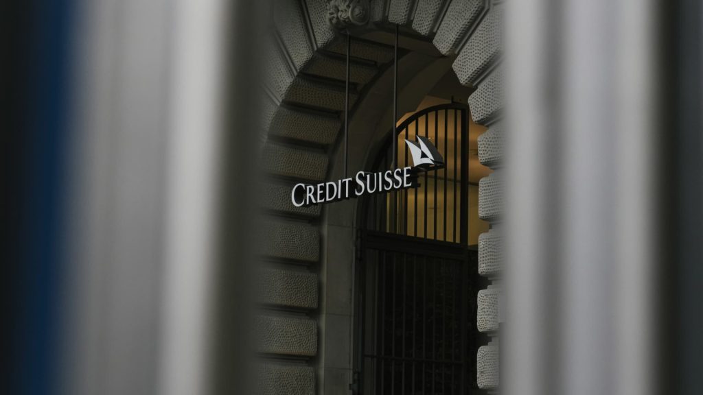 Credit Suisse emite una advertencia de ganancias para el segundo trimestre
