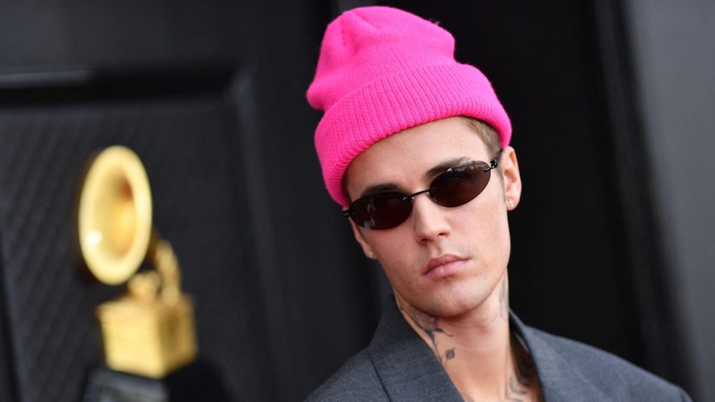 Justin Bieber revela que tiene parálisis facial