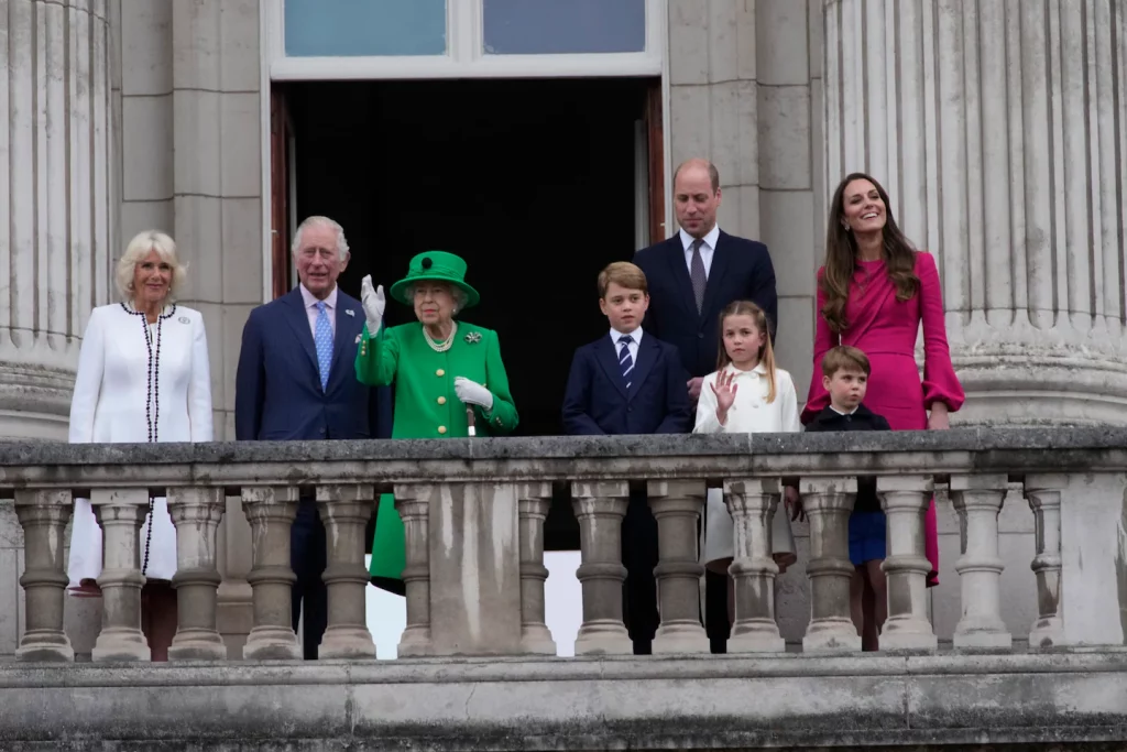La Reina Isabel aparece de nuevo en la Celebración del Jubileo