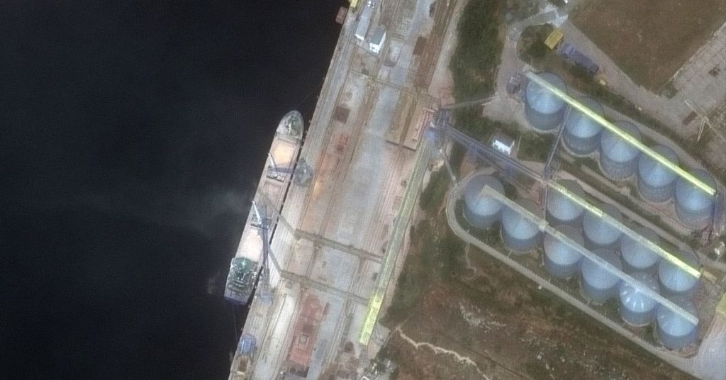 Maksar dice que barcos con bandera rusa transportan grano ucraniano a Siria