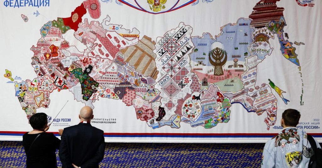 Putin dijo el viernes que el Kremlin sancionado está privando a Davos de Rusia de su élite.
