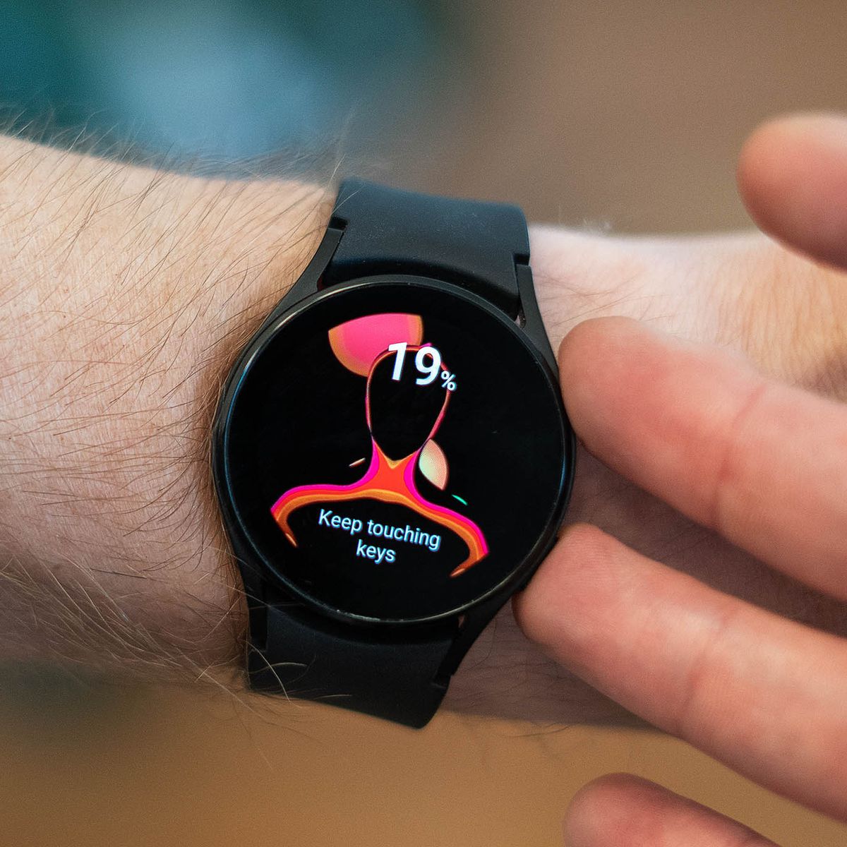 Galaxy Watch 4 tiene un sensor para medir el porcentaje de grasa corporal