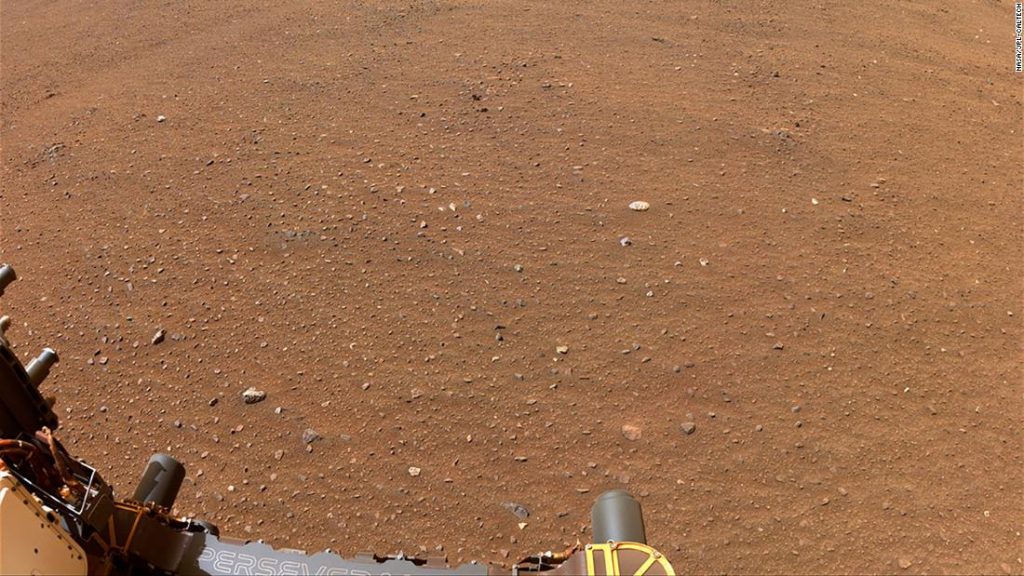 El rover persistente explora el sitio de lanzamiento de la primera misión de lanzamiento a Marte