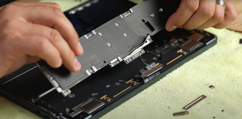 M2 MacBook Air’s Overheating Problems Get Solved With a Little Modding That Only Costs $15