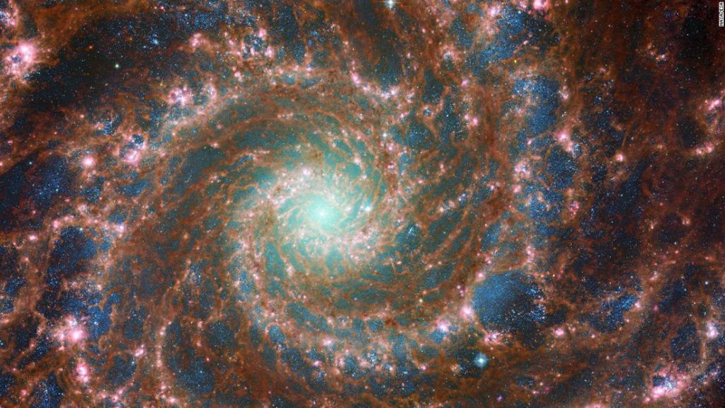 La NASA publica una nueva e impresionante imagen de la Galaxia Fantasma con el Telescopio Webb