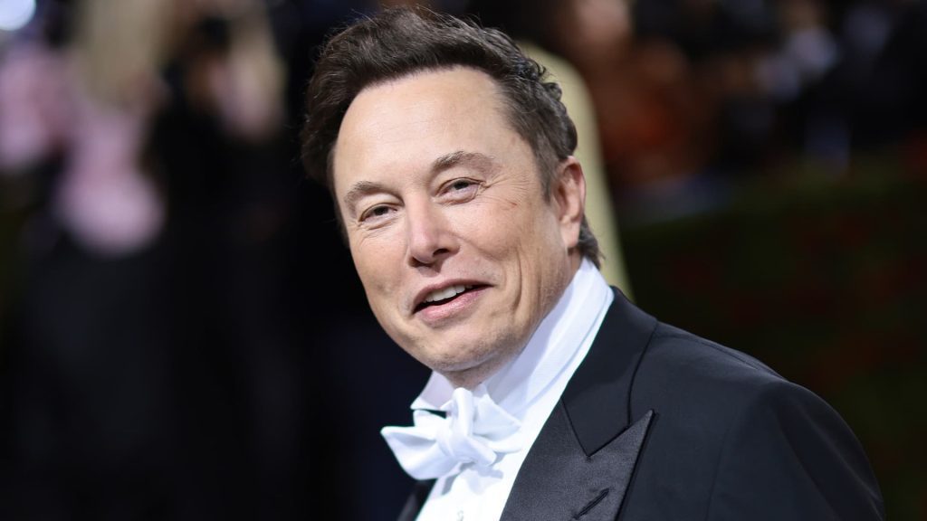 Elon Musk vende 7,92 millones de acciones de Tesla por valor de 6.880 millones de dólares