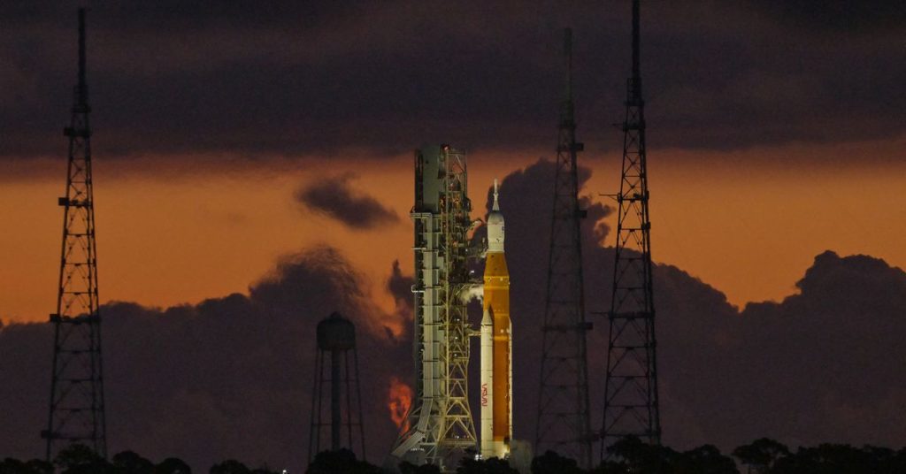La NASA pospone el primer vuelo del cohete Luna Nueva de Artemis después de un problema de enfriamiento del motor