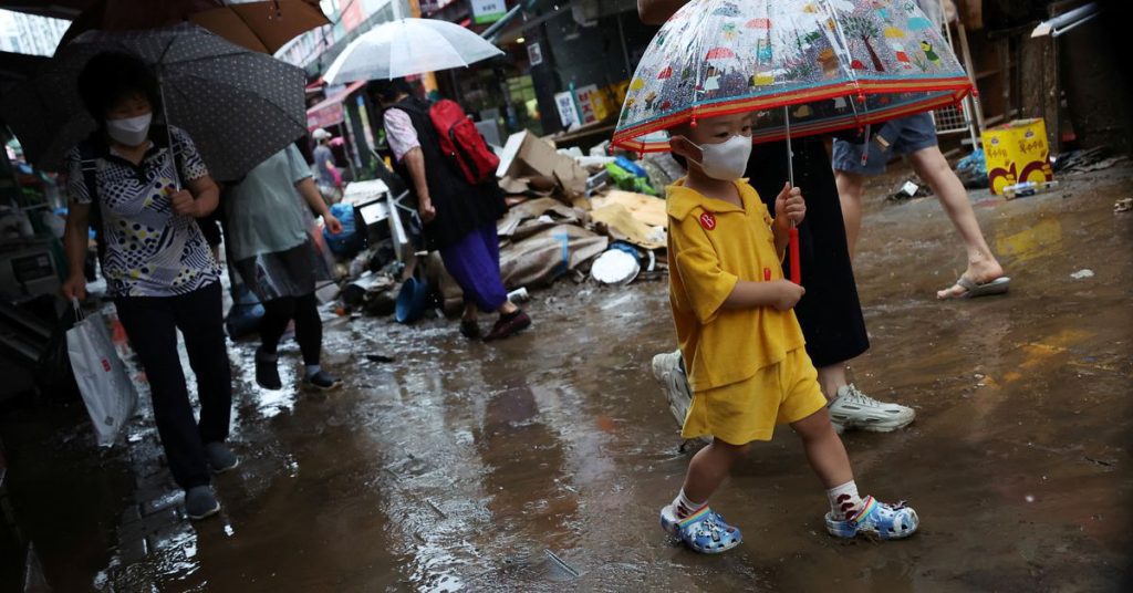 Lluvia récord deja al menos 8 muertos en la capital de Corea del Sur