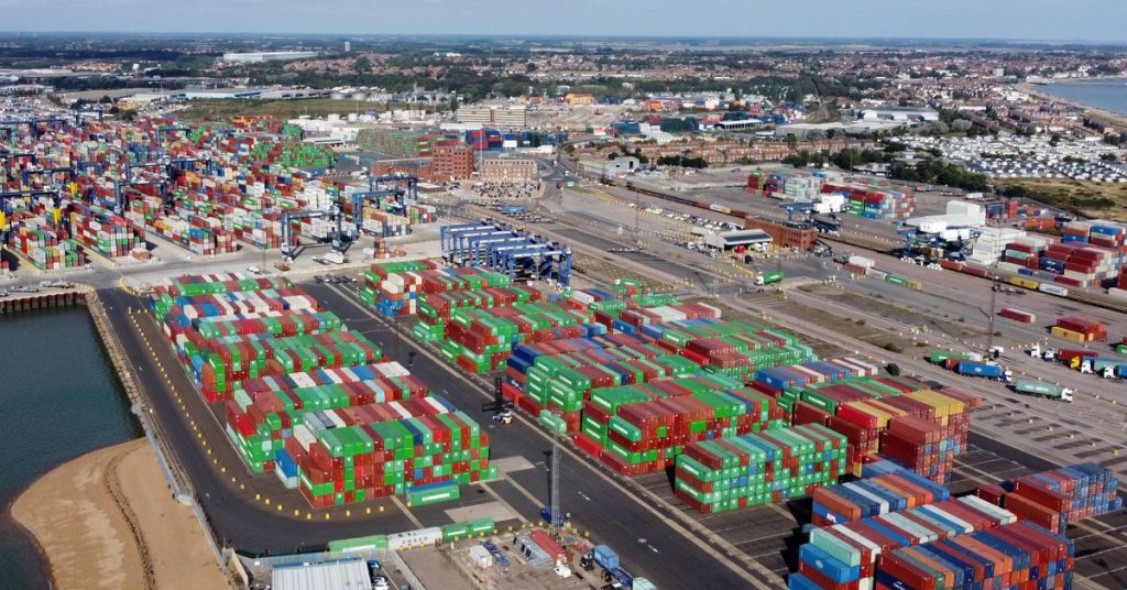 Los trabajadores de Felixstow, el puerto de contenedores más grande del Reino Unido, iniciarán una huelga de 8 días