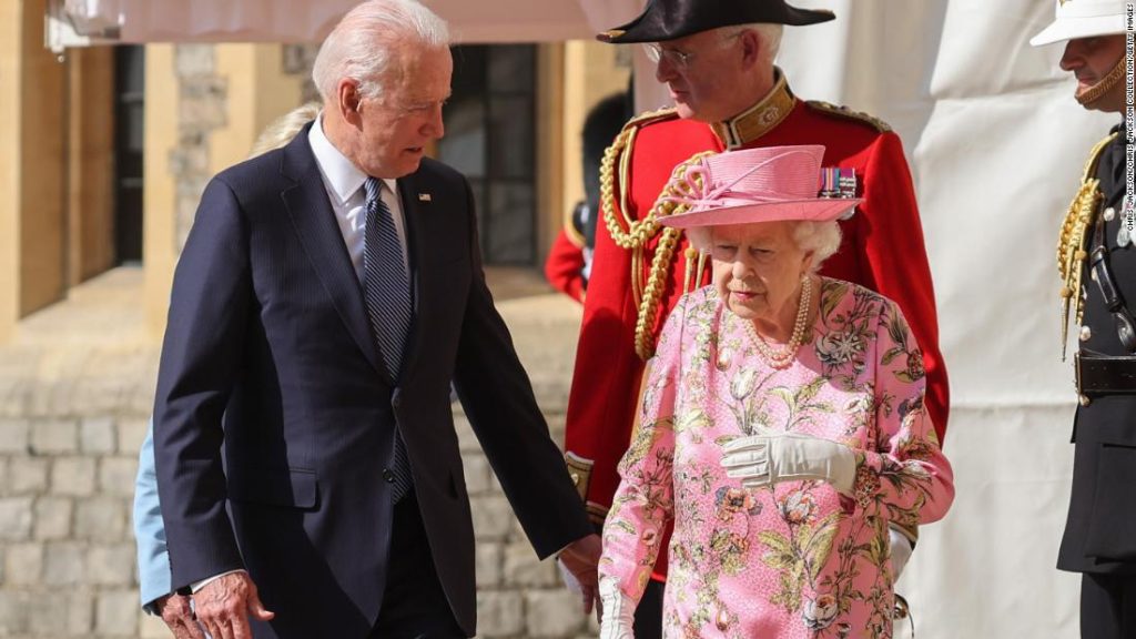 Biden dice que asistirá al funeral de la reina Isabel II