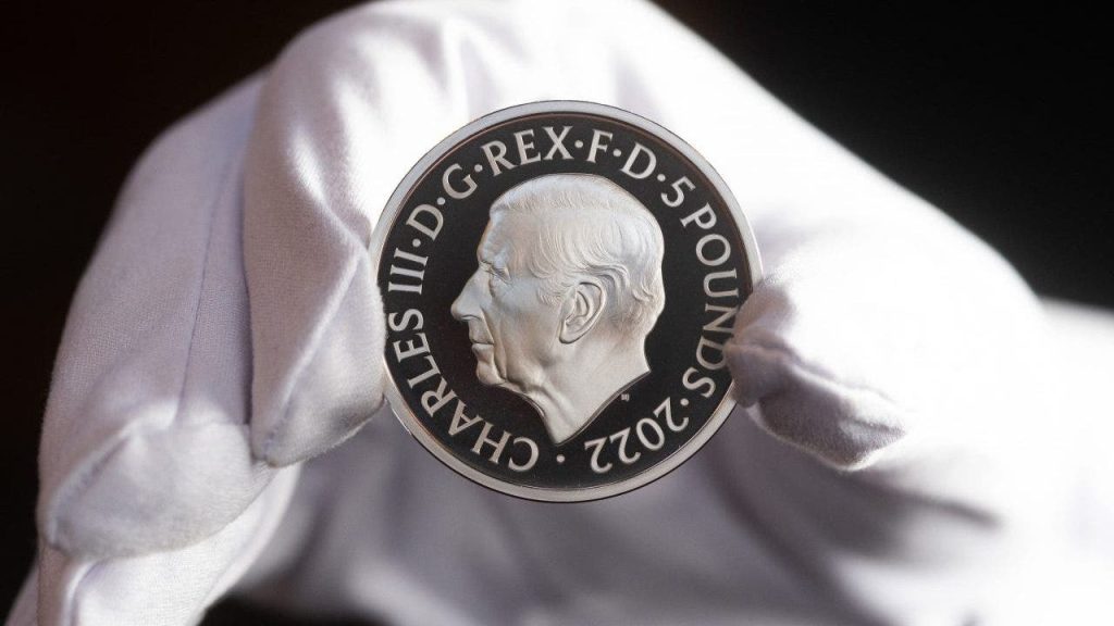 The British Royal Mint revela una imagen de una moneda del rey Carlos III