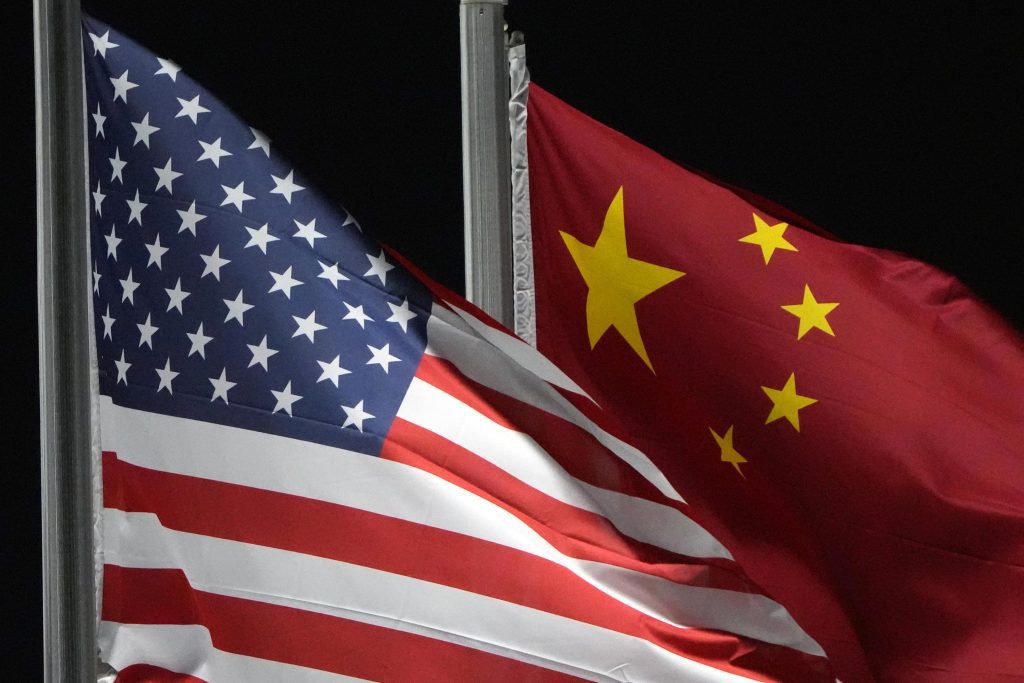 China critica las últimas restricciones estadounidenses a la exportación de chips