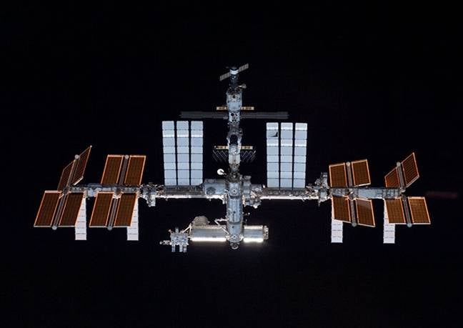 La Estación Espacial Internacional evadió basura espacial de un satélite ruso esta semana • The Record