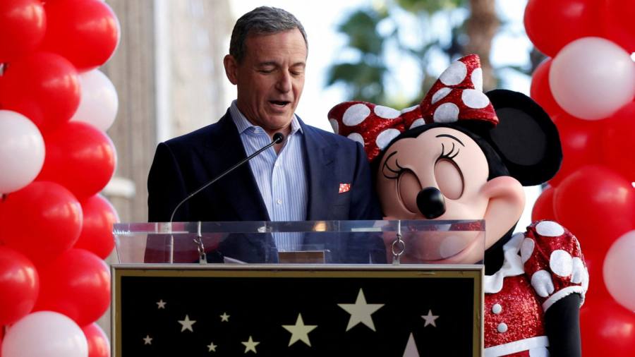 Disney otorgó a Iger un contrato de consultoría de $ 10 millones para asesorar al CEO