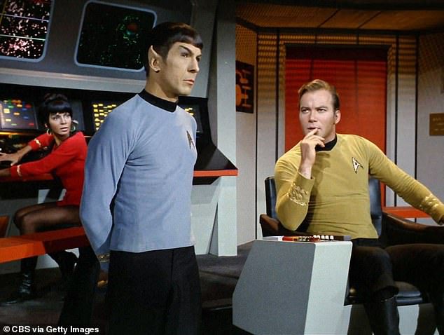 Ex-amigos: William también era amigo cercano de Leonard Nimoy, quien interpretó a Spock, pero su relación se tensó antes de su muerte en 2015, por razones desconocidas para el actor de Kirk.