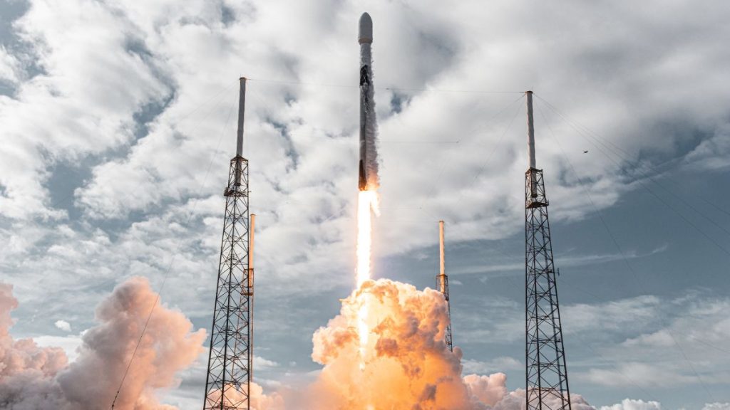 Vea a SpaceX lanzar un nuevo satélite de comunicaciones el martes (22 de noviembre)