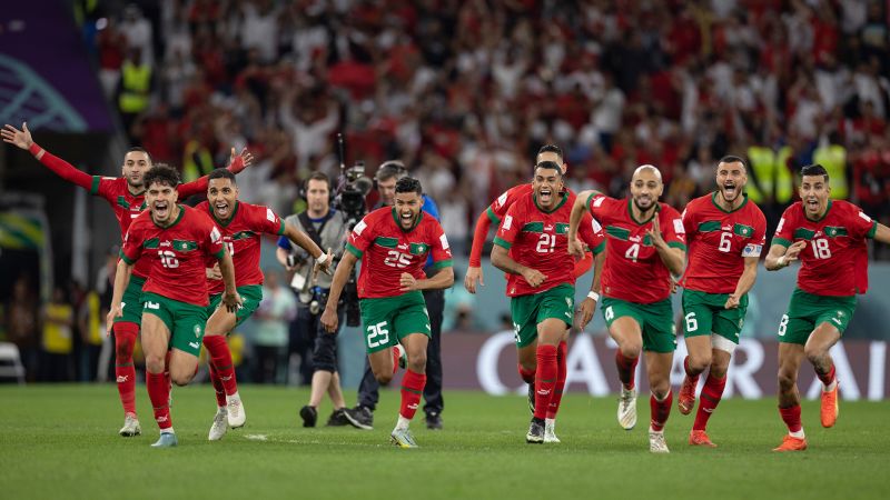 Marruecos se acerca a la final del Mundial pero afronta su prueba más dura en Francia