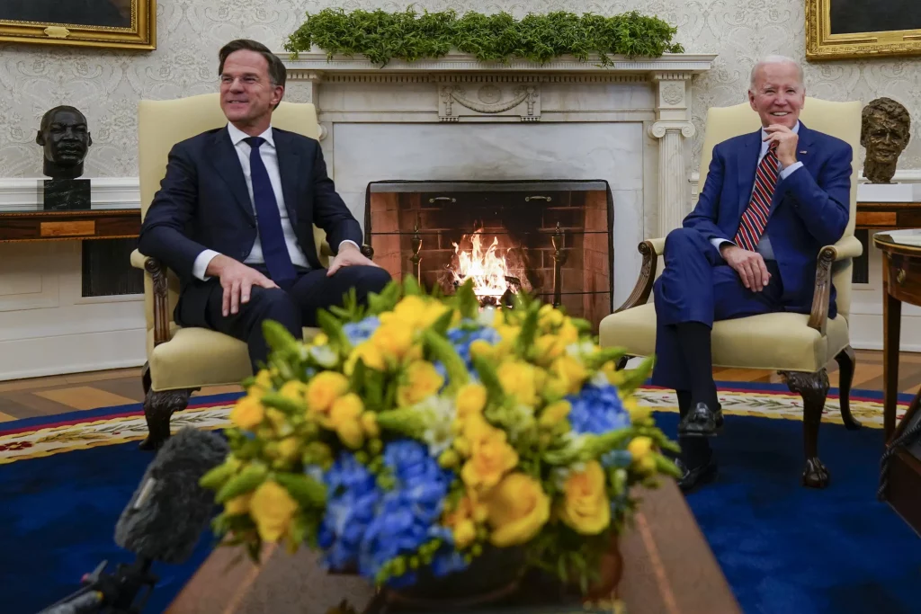 Holanda dice que enviará ayuda Patriot a Ucrania