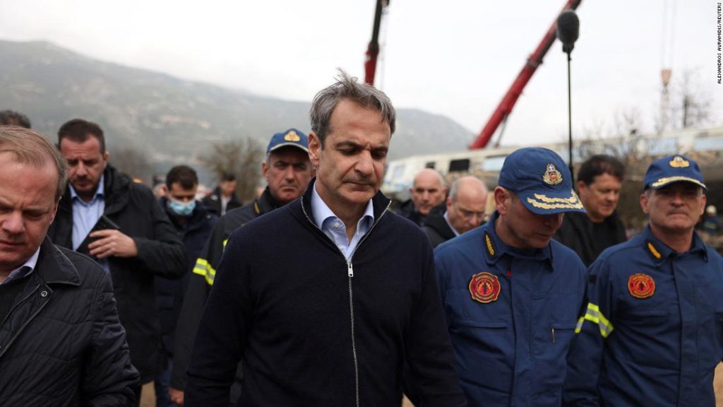 Accidente de tren en Grecia: el primer ministro Kyriakos Mitsotakis se disculpa por la tragedia