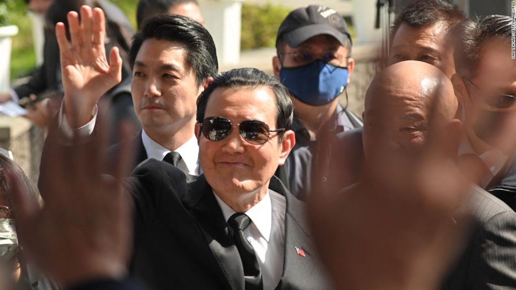 El expresidente de Taiwán, Ma Ying-jeou, realiza una visita histórica a China continental