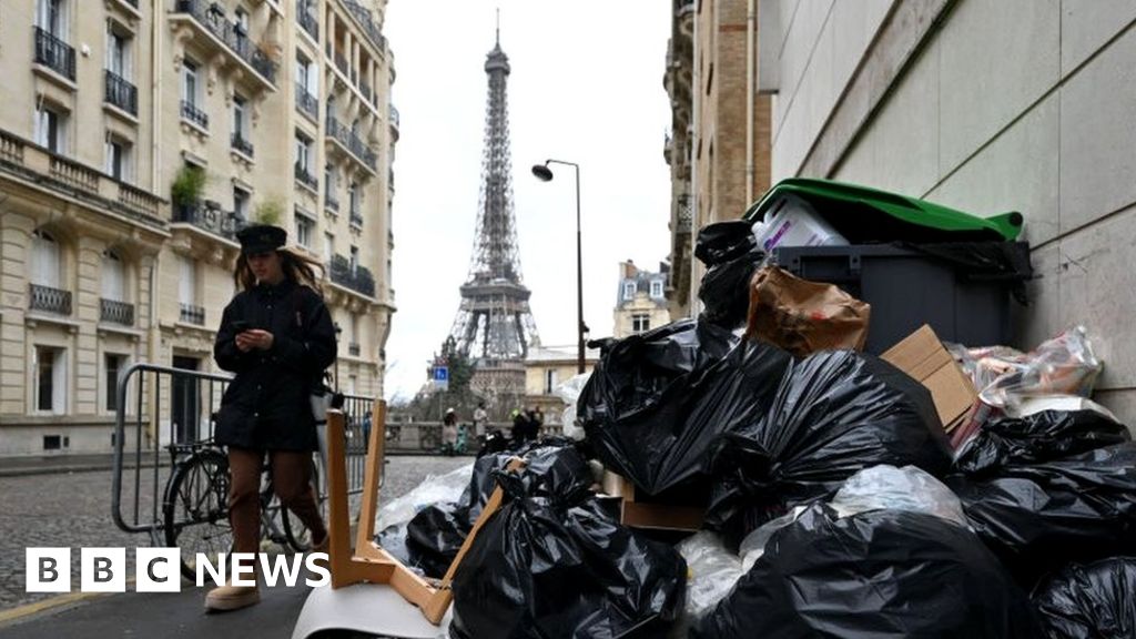 La huelga francesa de Ben: París se tapa la nariz mientras se acumula la basura
