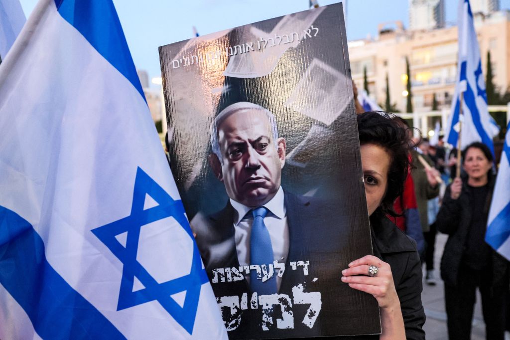 Manifestante contra Netanyahu en Israel.