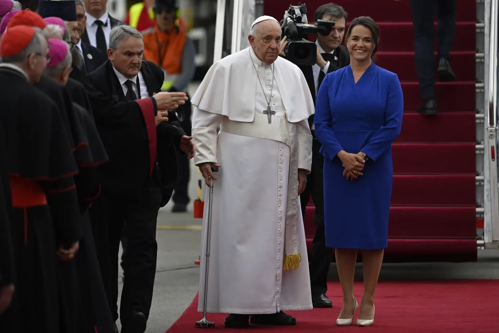 El Papa habla de una misión secreta de paz y ayuda a los niños de Ucrania