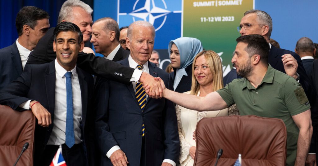 Biden reafirma su apoyo a Ucrania después de la cumbre de la OTAN: actualizaciones en vivo