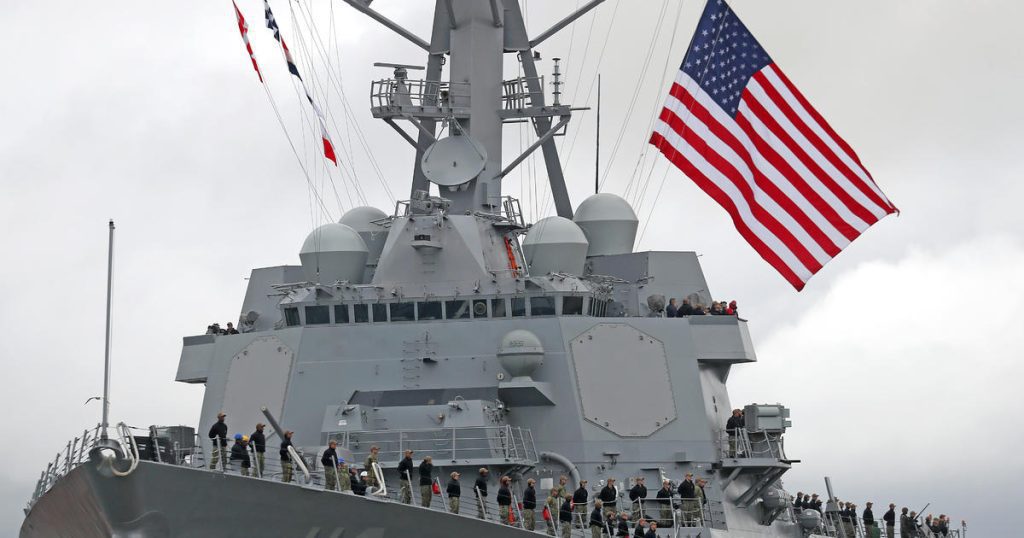 Un buque de guerra estadounidense derriba un dron lanzado desde Yemen