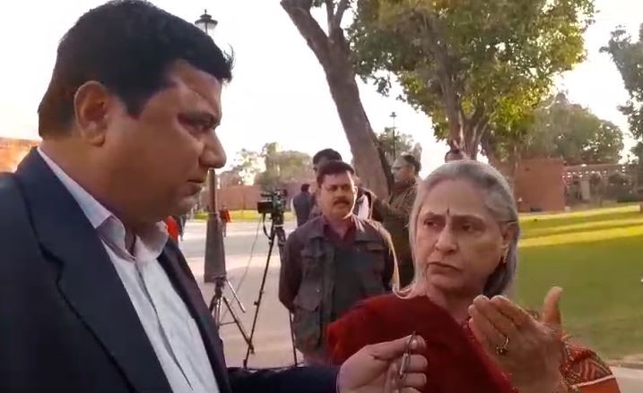Jaya Bachchan destaca el problema de las palomas en el Parlamento de Bayanak en medio de la suspensión del Parlamento