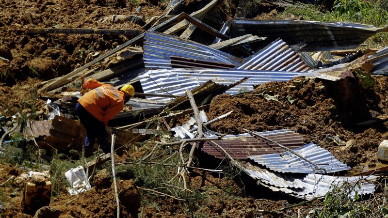 Al menos 34 personas murieron por deslizamientos de tierra en Colombia