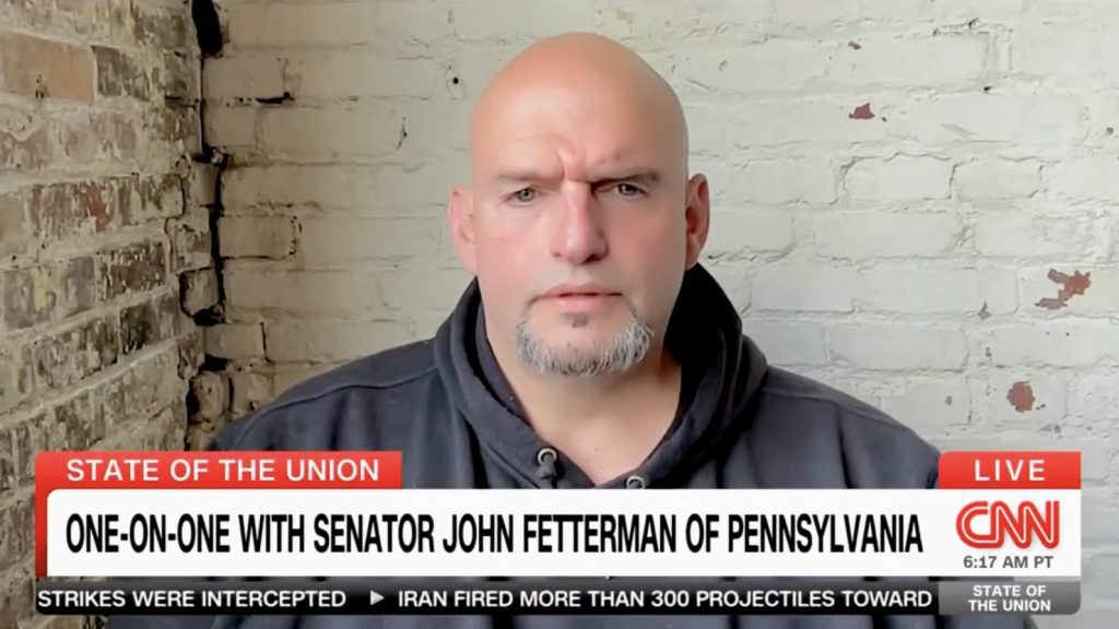 John Fetterman rechaza el enfoque de Biden hacia Irán