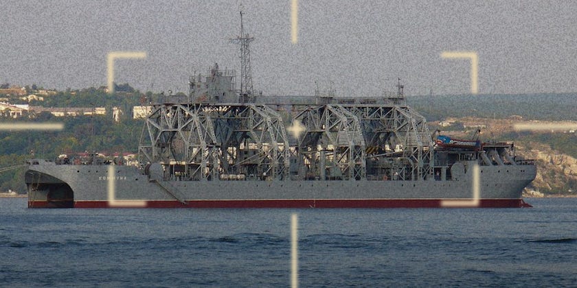 Ucrania dice que ha golpeado uno de los barcos más antiguos y orgullosos de Rusia