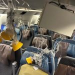 La aerolínea dijo que las severas turbulencias a bordo del vuelo 321 de Singapore Airlines procedente de Londres provocaron la muerte de una persona y otras resultaron heridas.